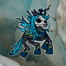 Load image into Gallery viewer, Changeling Queen Pony Skull
