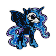 Load image into Gallery viewer, HD Nightmare Skull Pony
